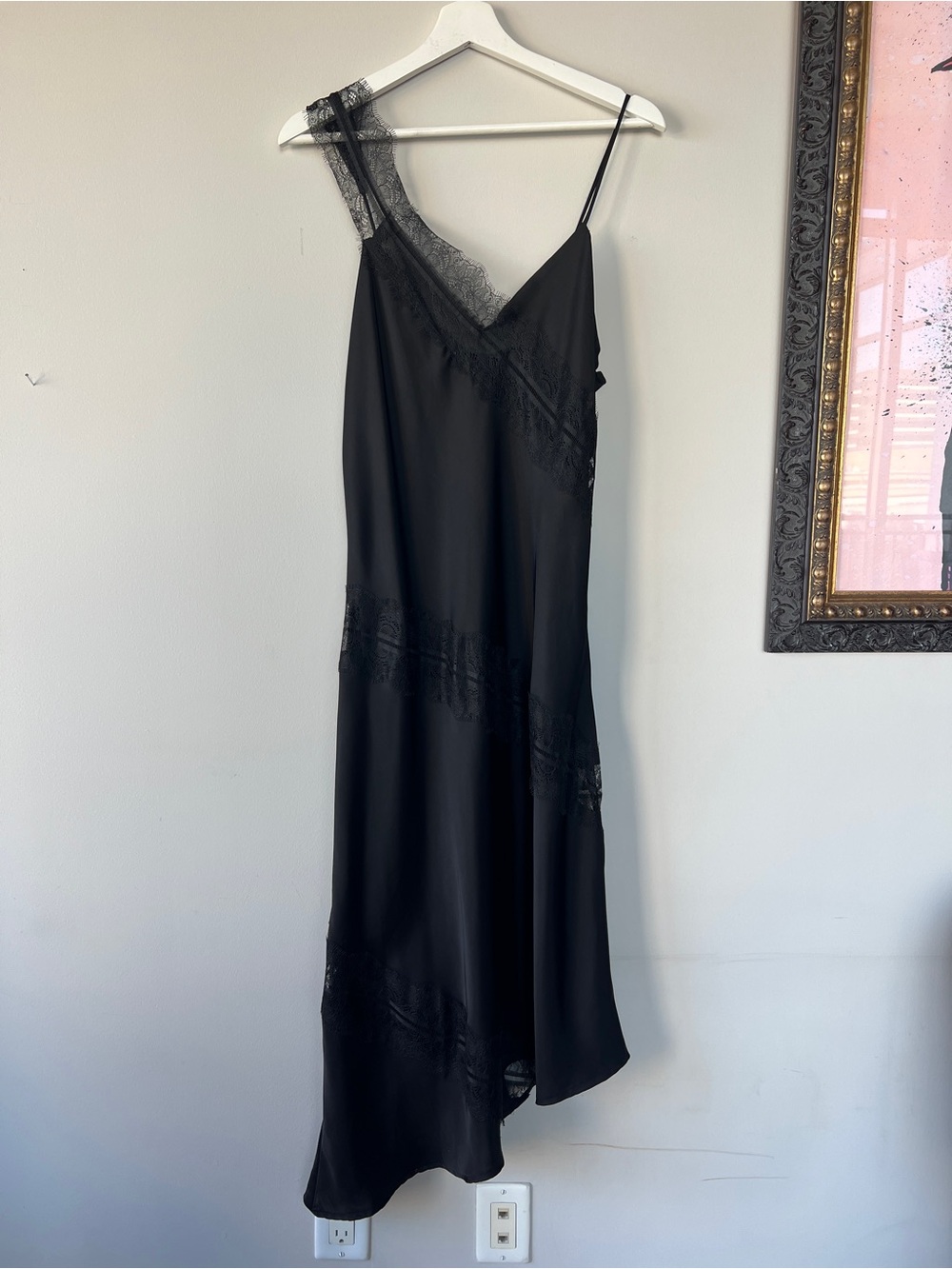 House of Harlow 1960 Black Asymmetrical Lace-Trim Slip Dress